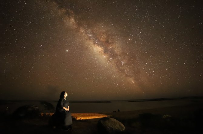 見たことある?水平線から星が昇る夜空 – 海外旅行オタクがたどり着いた「与那国島」の絶景