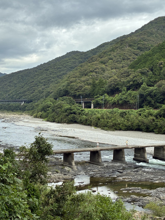 沈下橋