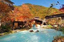 【全国】4000以上の温泉を巡ったライターおすすめ！白・緑・赤・茶・青・黒のカラフ…