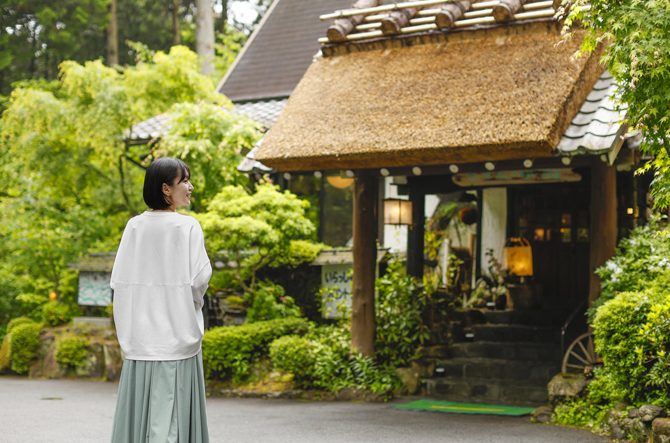 「泊まってよかった」一人旅におすすめの宿8選!コスパよく温泉や部屋食など満喫<2026>